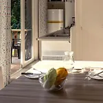 Camping Les Avignon - La Laune Villeneuve-lès-Avignon