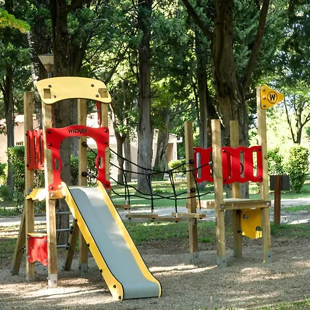 Campsite Les Avignon - La Laune 3*
